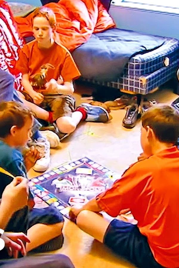 10 Boys Left Alone In a House with No Adults! (Social Experiment Documentary)
